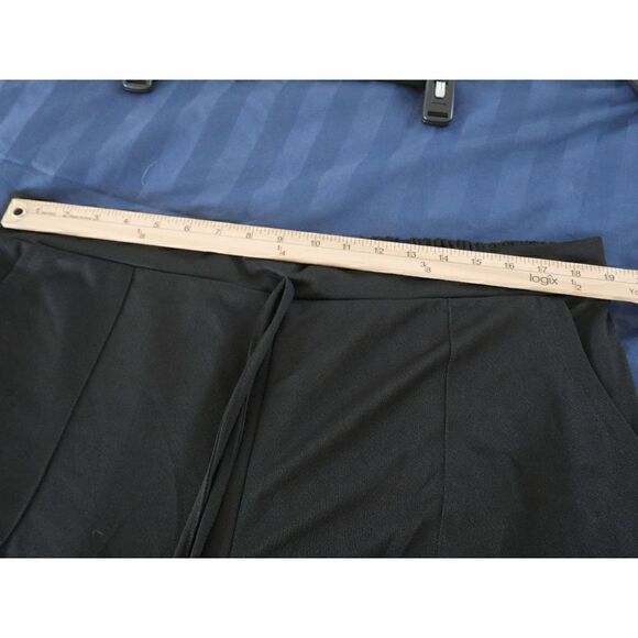 Lily Black Tie-Waist Pocket Capri Pants 3XL - Picture 4 of 9